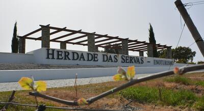 Herdade das Servas - Winegrowing Legacy